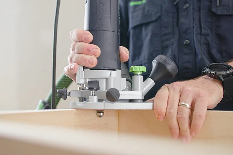 Brent using an edge router