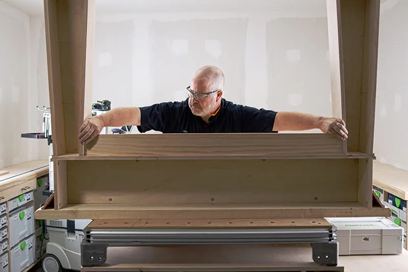 Attaching the legs to the upper piece