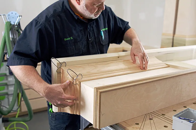 Measuring out molding