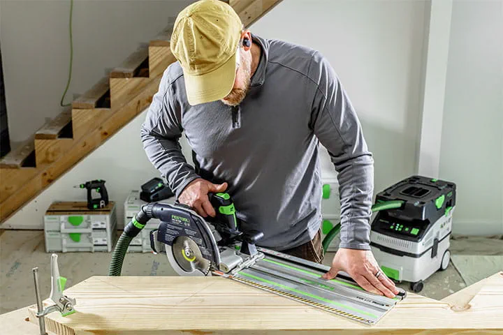 HKC 55 K Carpentry Saw Application Shot