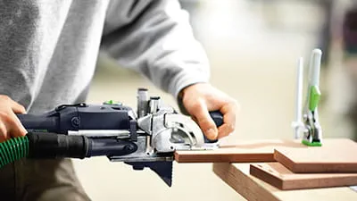 MW 1000 Workplace Organization Table Application Shot